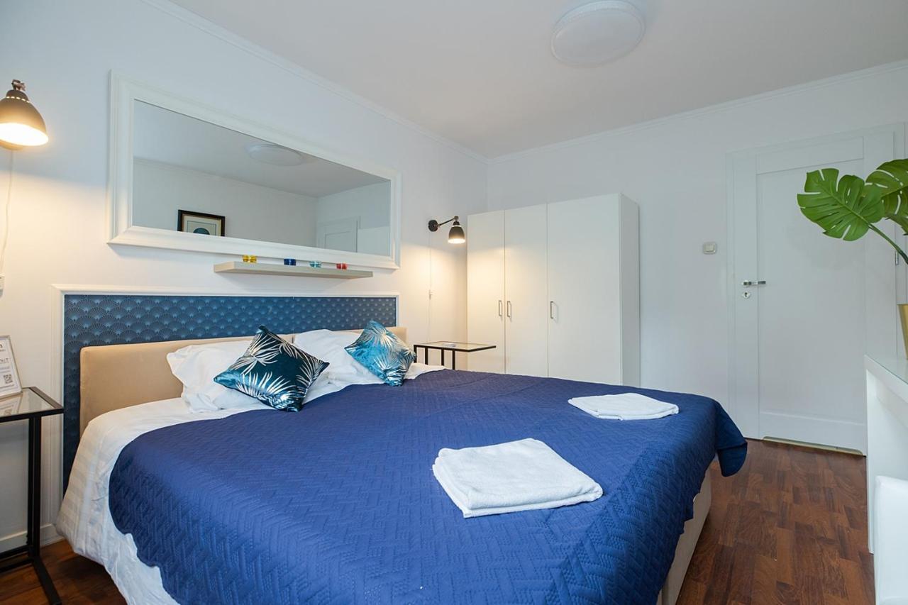 Unit Rooms Warszawa By Metro Rondo Onz Short Rent Idealne Pokoje Na Nocleg W Warszawie エクステリア 写真