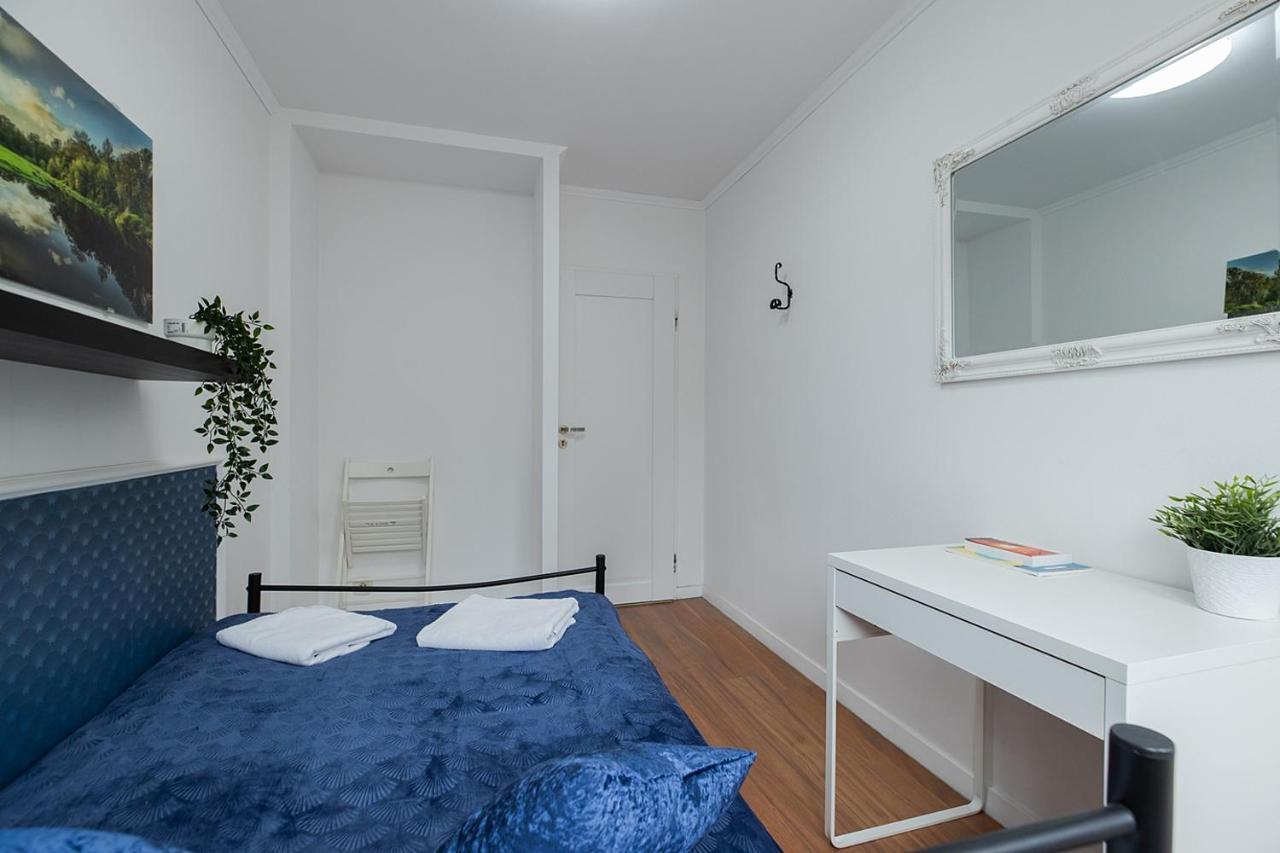 Unit Rooms Warszawa By Metro Rondo Onz Short Rent Idealne Pokoje Na Nocleg W Warszawie エクステリア 写真