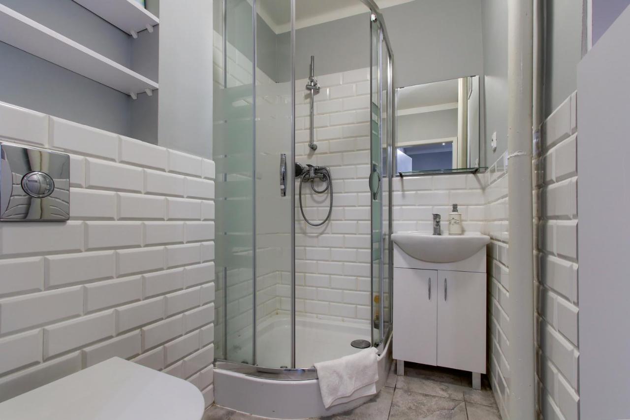 Unit Rooms Warszawa By Metro Rondo Onz Short Rent Idealne Pokoje Na Nocleg W Warszawie エクステリア 写真