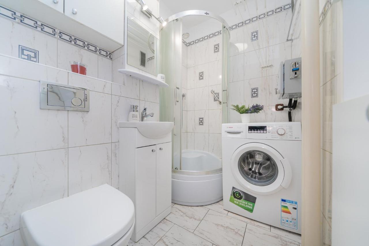 Unit Rooms Warszawa By Metro Rondo Onz Short Rent Idealne Pokoje Na Nocleg W Warszawie エクステリア 写真
