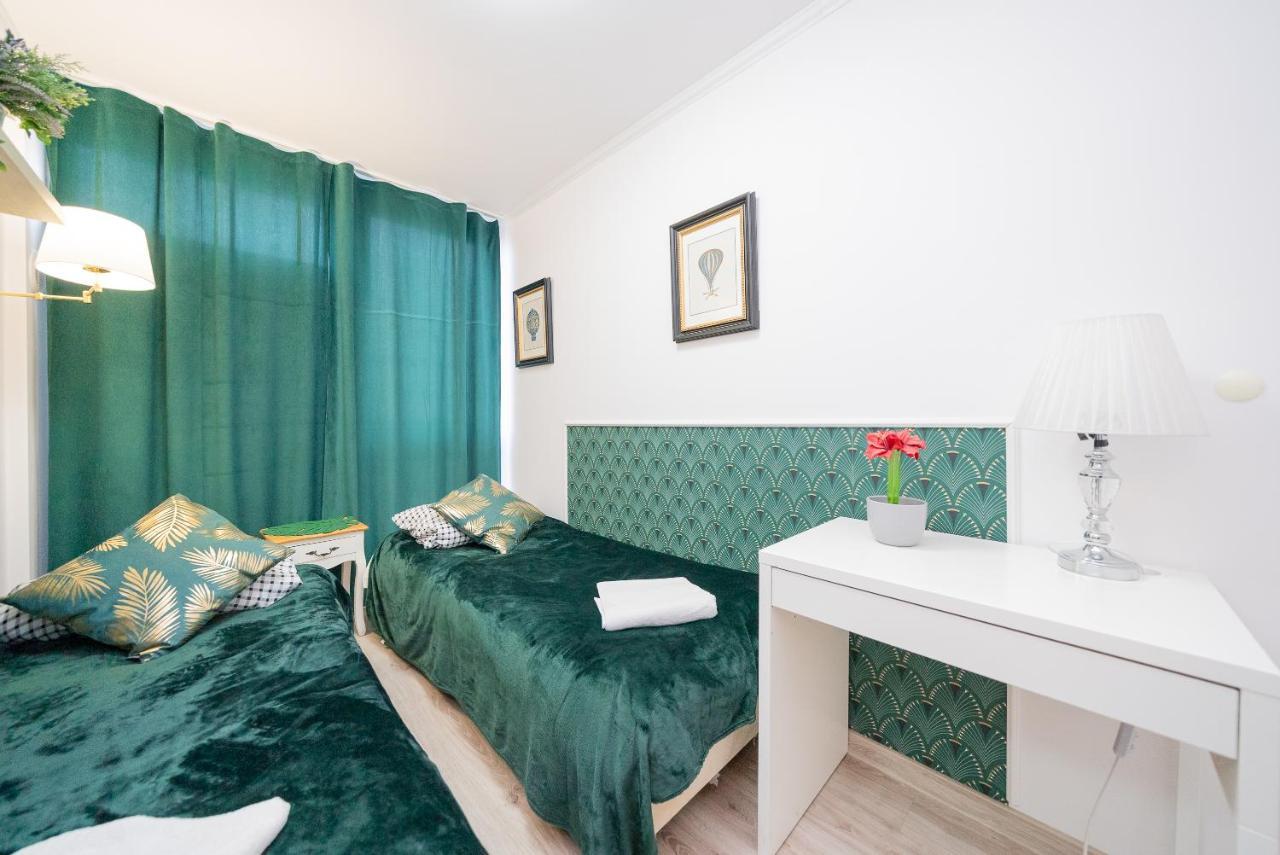Unit Rooms Warszawa By Metro Rondo Onz Short Rent Idealne Pokoje Na Nocleg W Warszawie エクステリア 写真