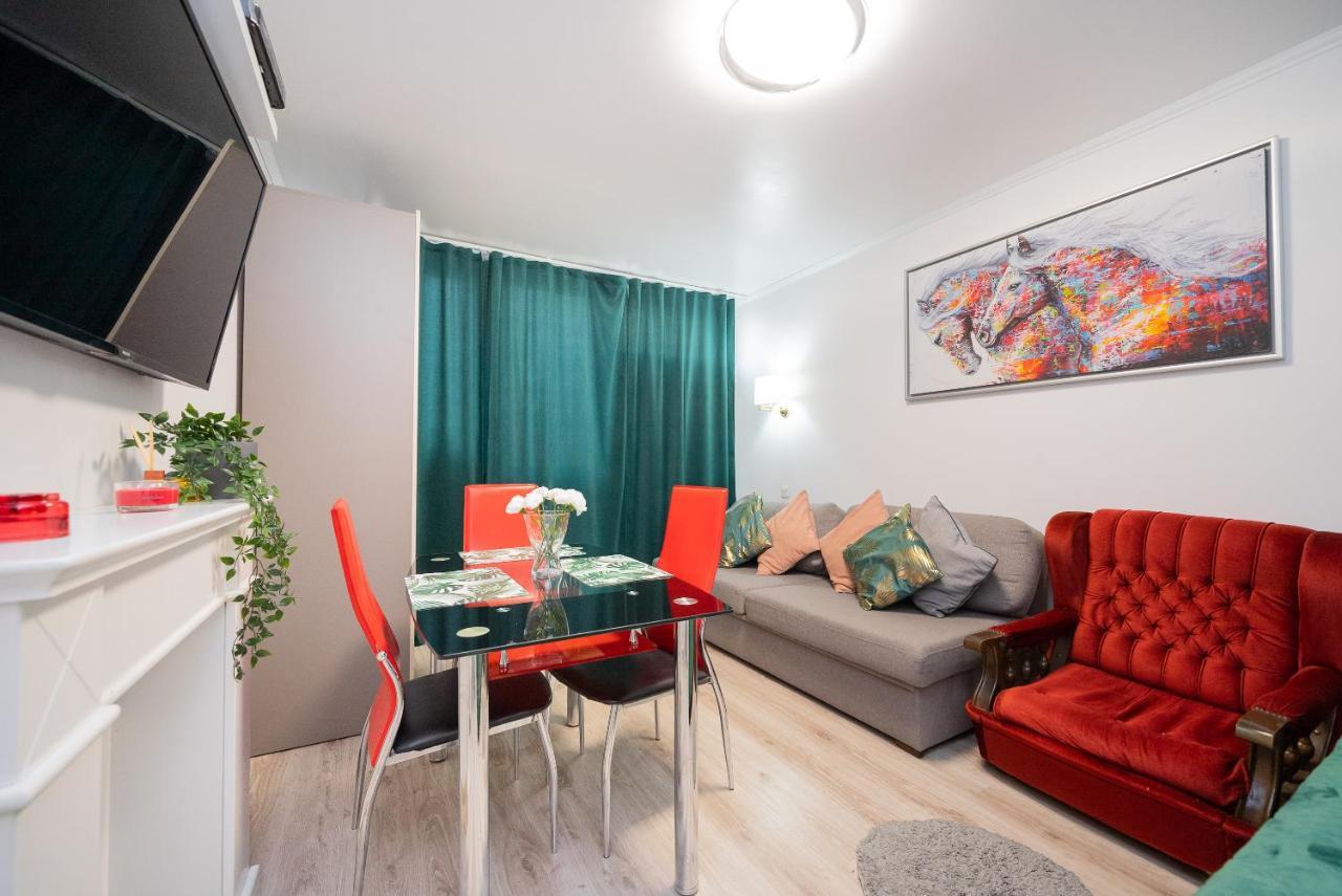 Unit Rooms Warszawa By Metro Rondo Onz Short Rent Idealne Pokoje Na Nocleg W Warszawie エクステリア 写真