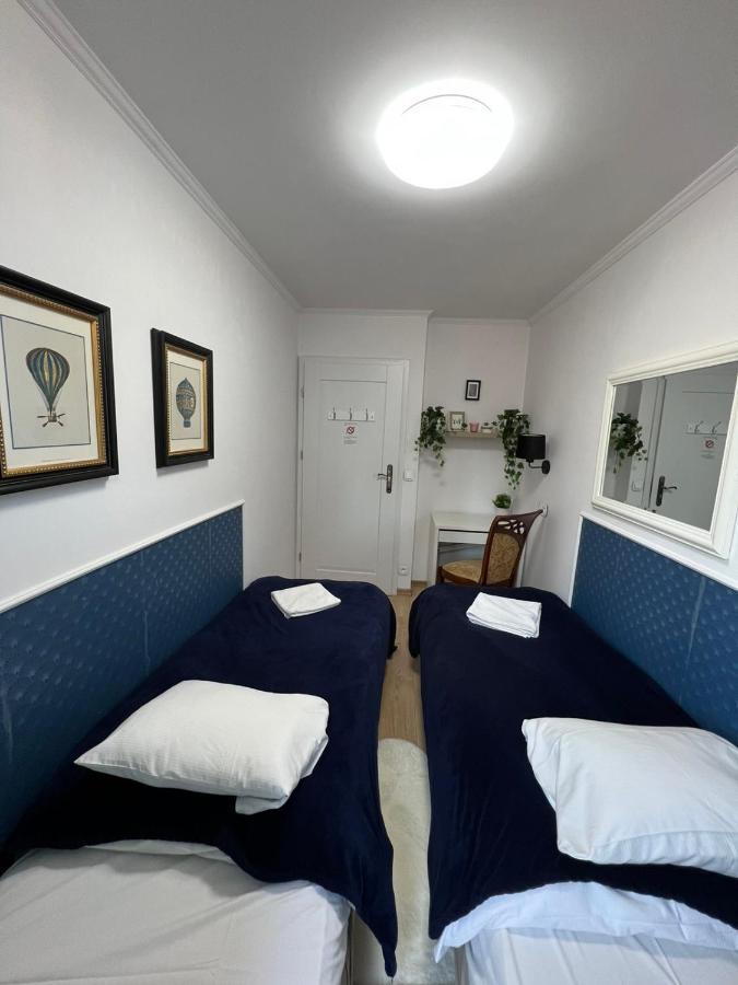 Unit Rooms Warszawa By Metro Rondo Onz Short Rent Idealne Pokoje Na Nocleg W Warszawie エクステリア 写真