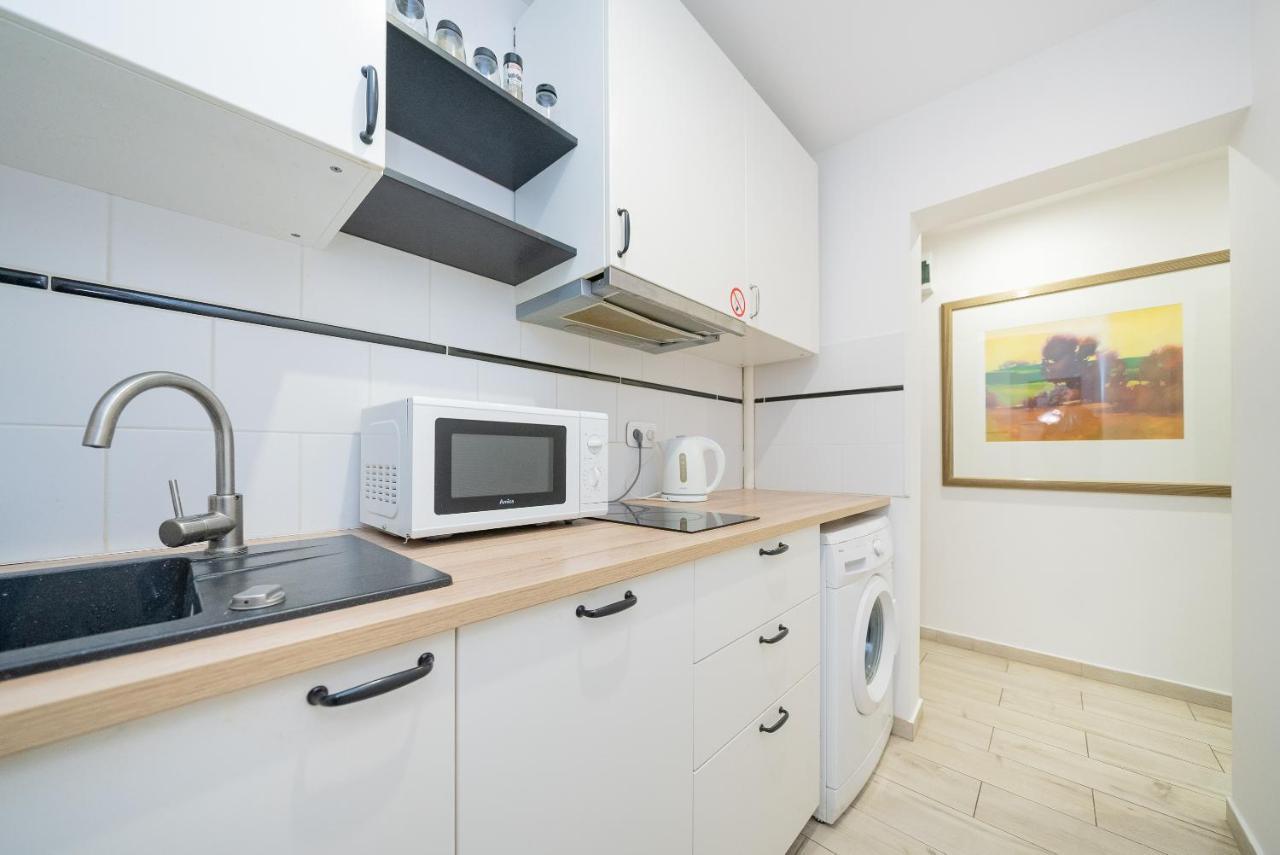 Unit Rooms Warszawa By Metro Rondo Onz Short Rent Idealne Pokoje Na Nocleg W Warszawie エクステリア 写真