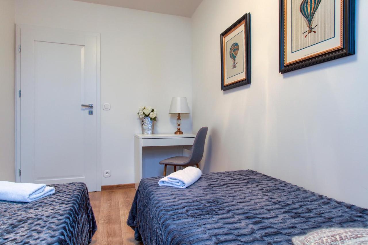 Unit Rooms Warszawa By Metro Rondo Onz Short Rent Idealne Pokoje Na Nocleg W Warszawie エクステリア 写真
