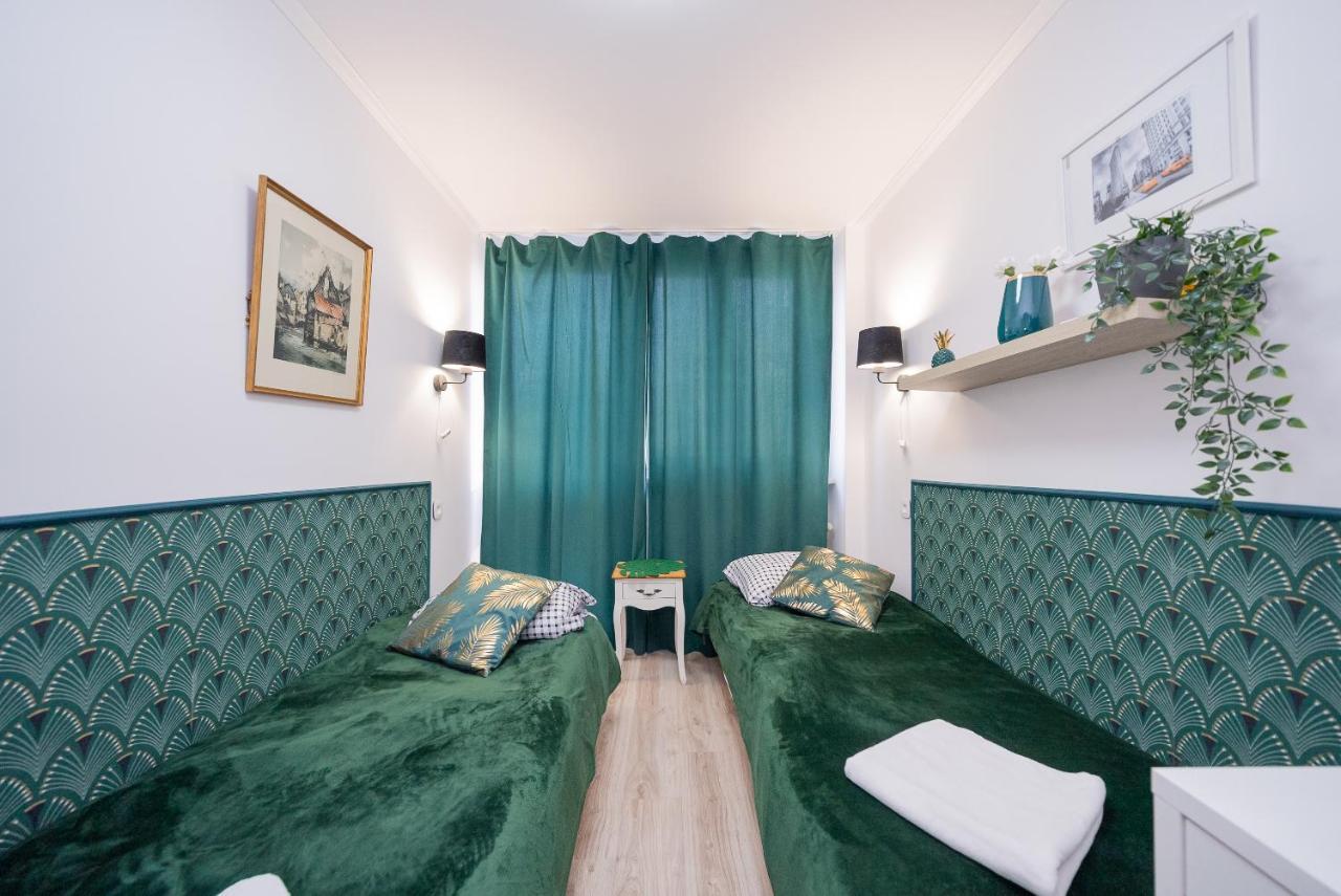 Unit Rooms Warszawa By Metro Rondo Onz Short Rent Idealne Pokoje Na Nocleg W Warszawie エクステリア 写真