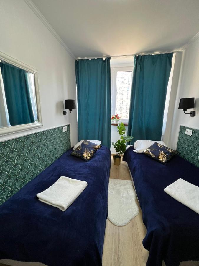 Unit Rooms Warszawa By Metro Rondo Onz Short Rent Idealne Pokoje Na Nocleg W Warszawie エクステリア 写真